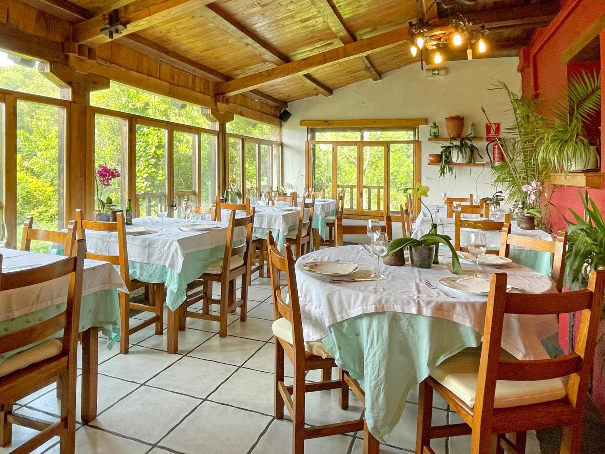 Hotel Peruskenea Jaunsaras Екстериор снимка
