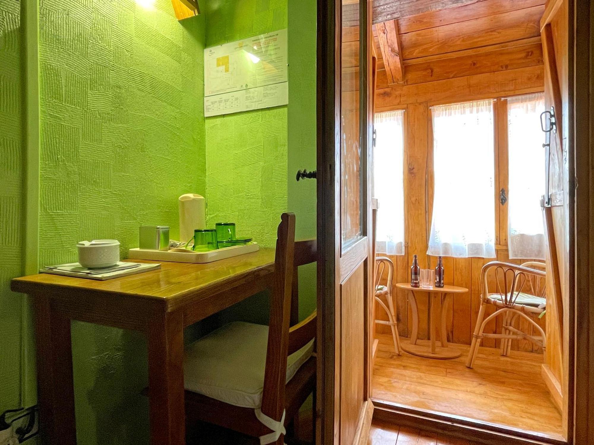Hotel Peruskenea Jaunsaras Екстериор снимка