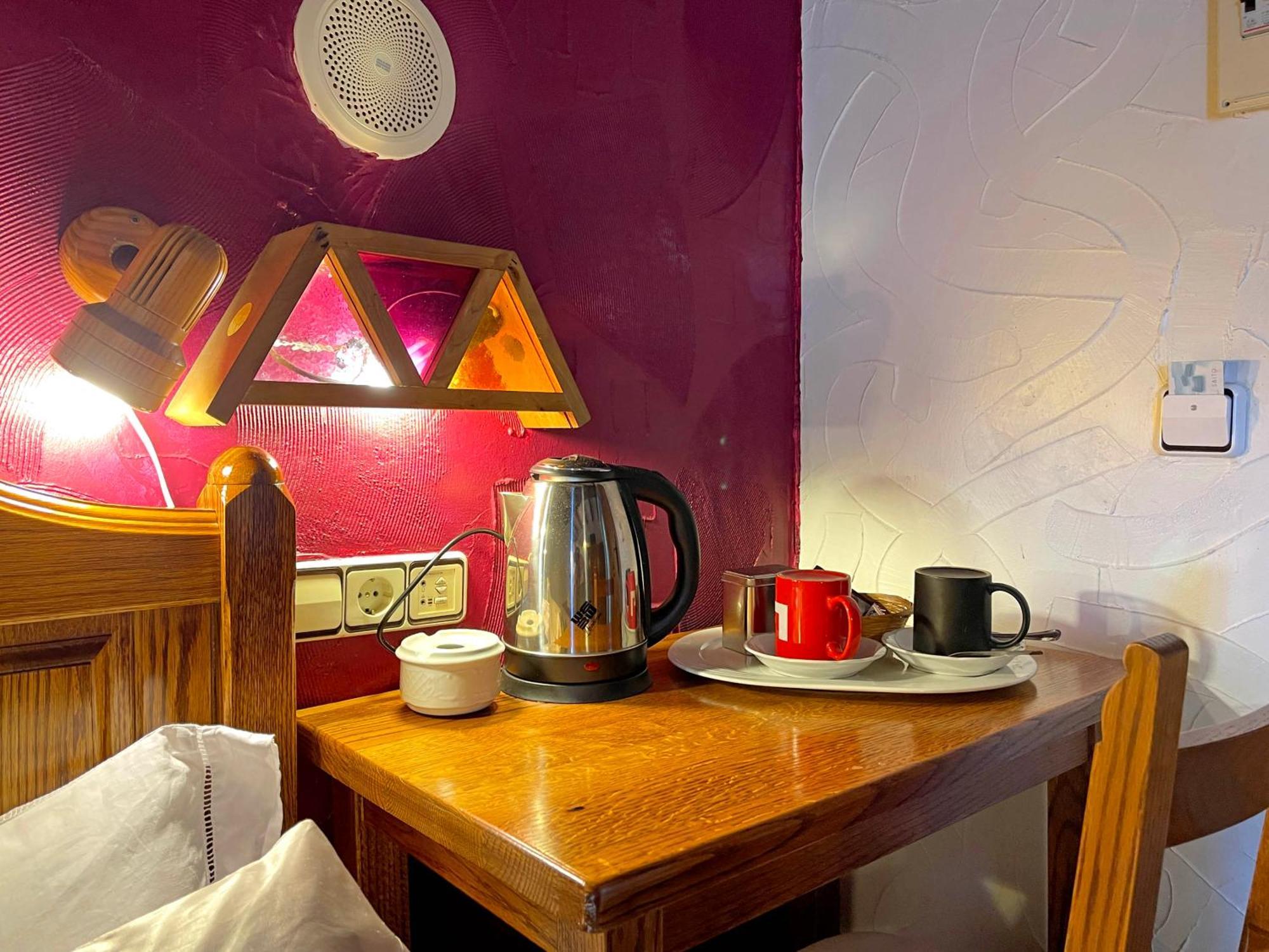 Hotel Peruskenea Jaunsaras Екстериор снимка