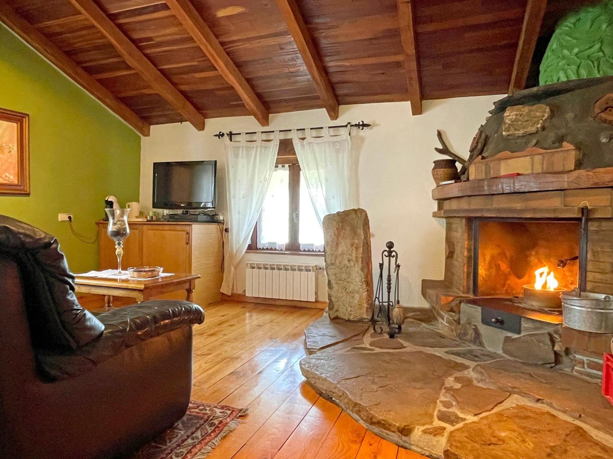 Hotel Peruskenea Jaunsaras Екстериор снимка