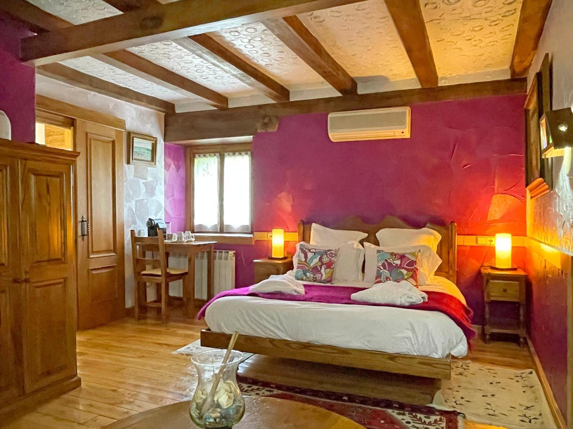 Hotel Peruskenea Jaunsaras Екстериор снимка
