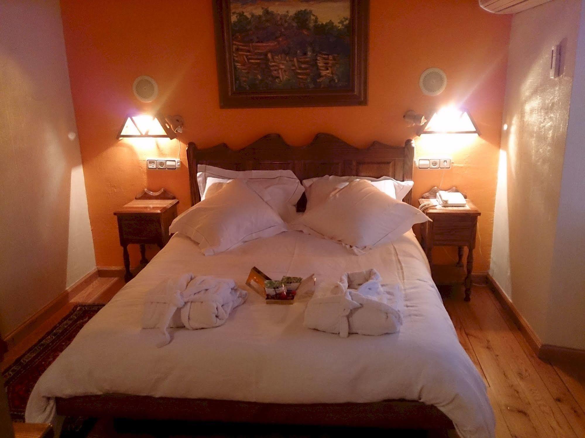 Hotel Peruskenea Jaunsaras Екстериор снимка